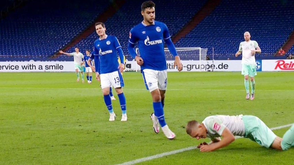 Crisi Schalke04: sputo di Kabak e rischio squalifica