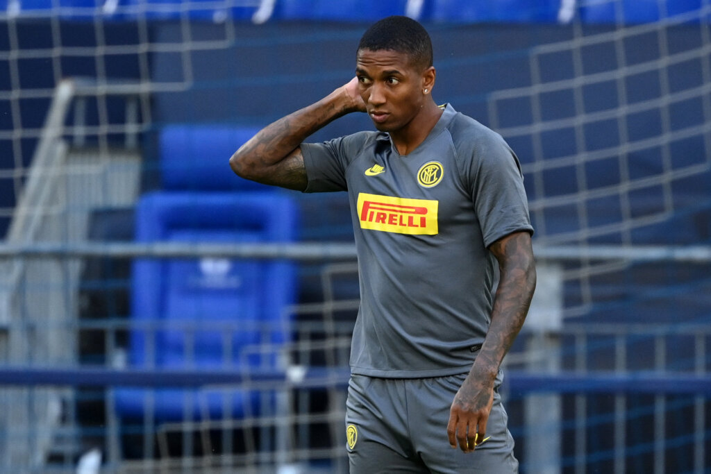 Inter, Ashley Young ancora positivo al Covid-19