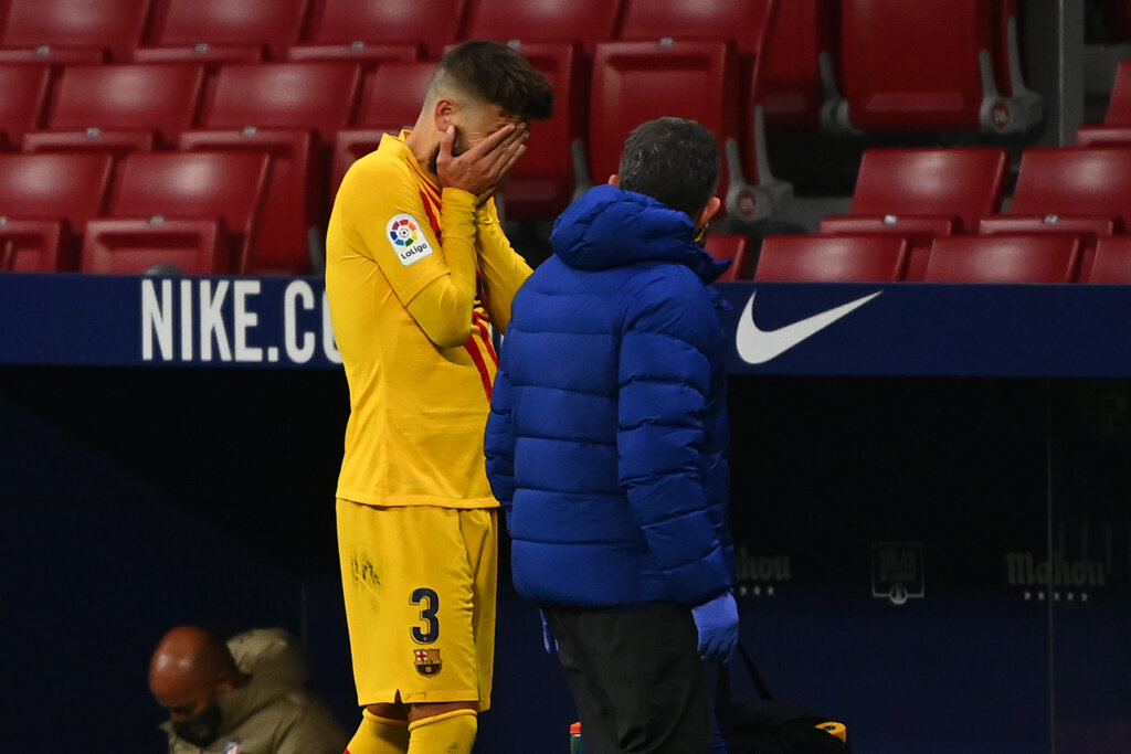 Barcellona, pessima notizia: infortunio per Piqué