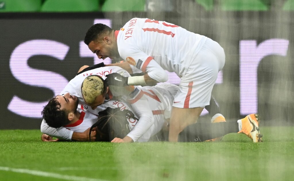 Siviglia e Chelsea si guadagnano un posto agli ottavi, insieme a Barcellona e Juventus. (Photo by Kirill Kudryavtsev via AFP via Getty Images)