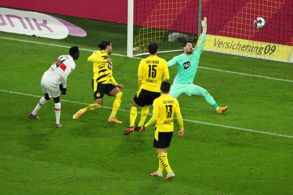 Dortmund-Stoccarda 1-5, sconfitta storica in casa in Bundesliga