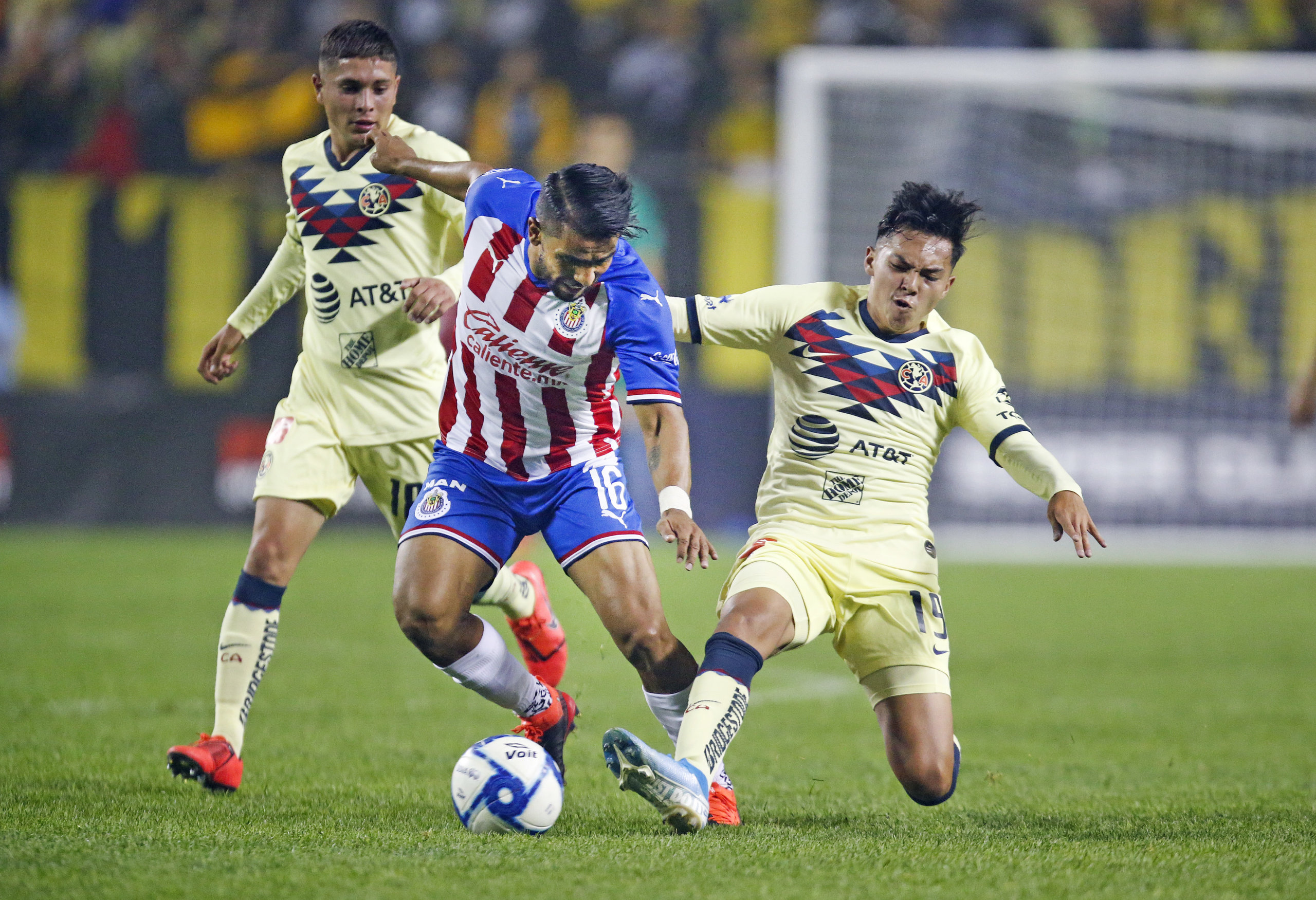 L’eterna rivalità fra América e Chivas prosegue ancora oggi (Photo by Nucci...