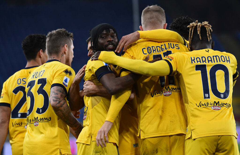 Torna il Parma nel segno di Gervinho, il Genoa crolla