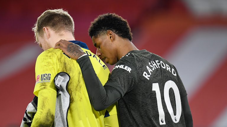 Il Manchester United batte lo Sheffield, 0-0 tra Aston Villa e Burnley
