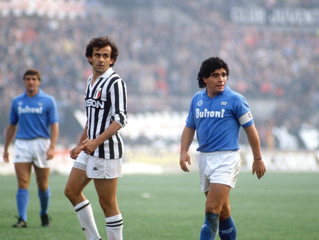 Napoli e Juventus rappresentate da Maradona e Platini