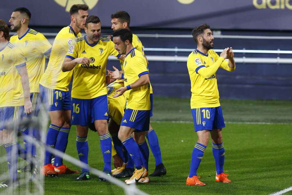 La Liga, doppio pareggio nelle sfide Cadice-Levante e Valladolid-Elche