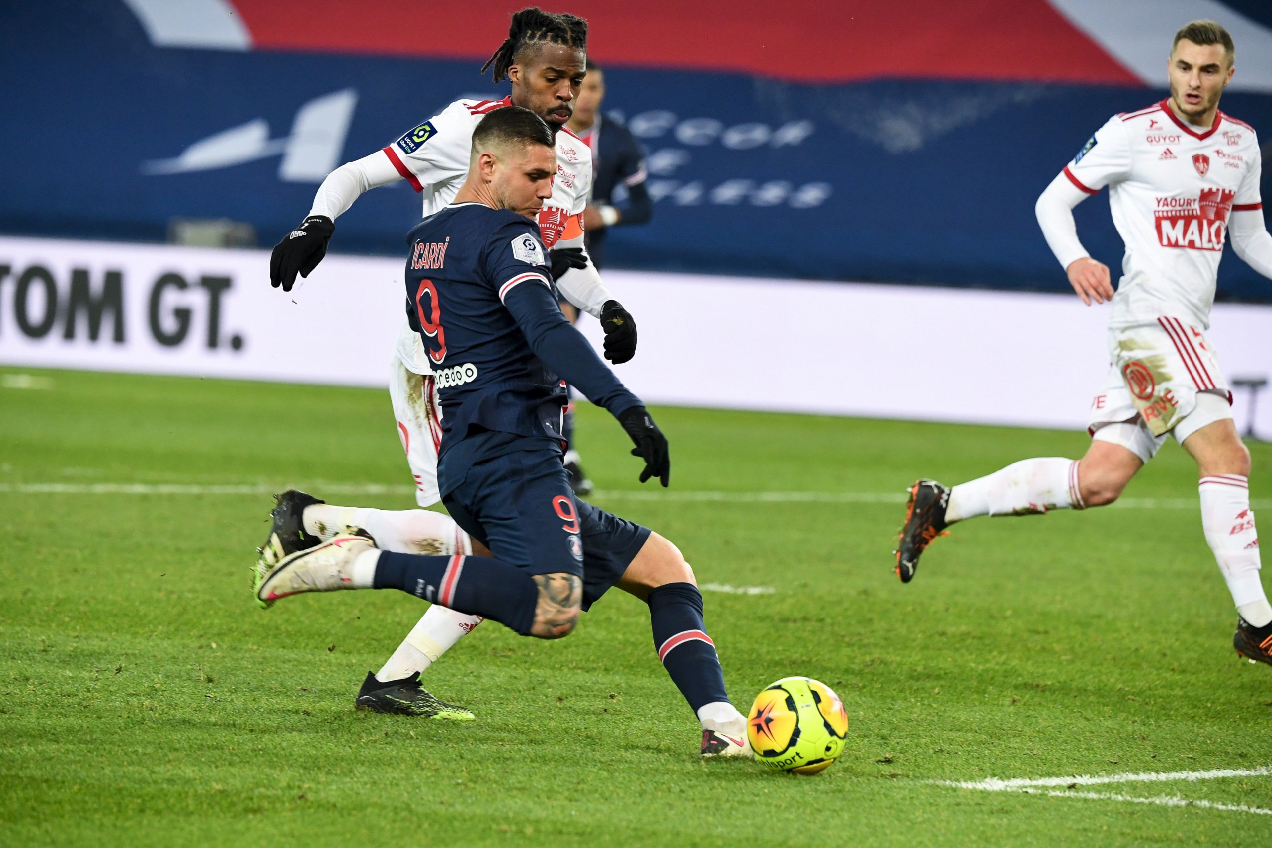 Mauro Icardi torna e segna, ma il futuro potrebbe essere lontano dal PSG