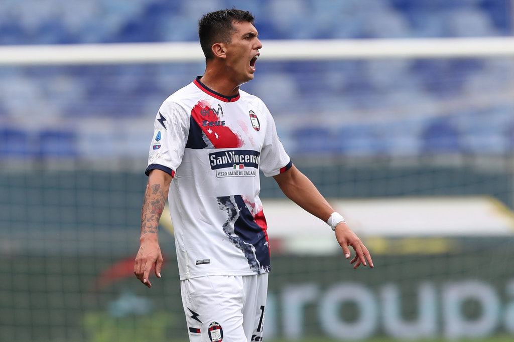 Crotone, stop per Molina: una frattura gli costa un mese
