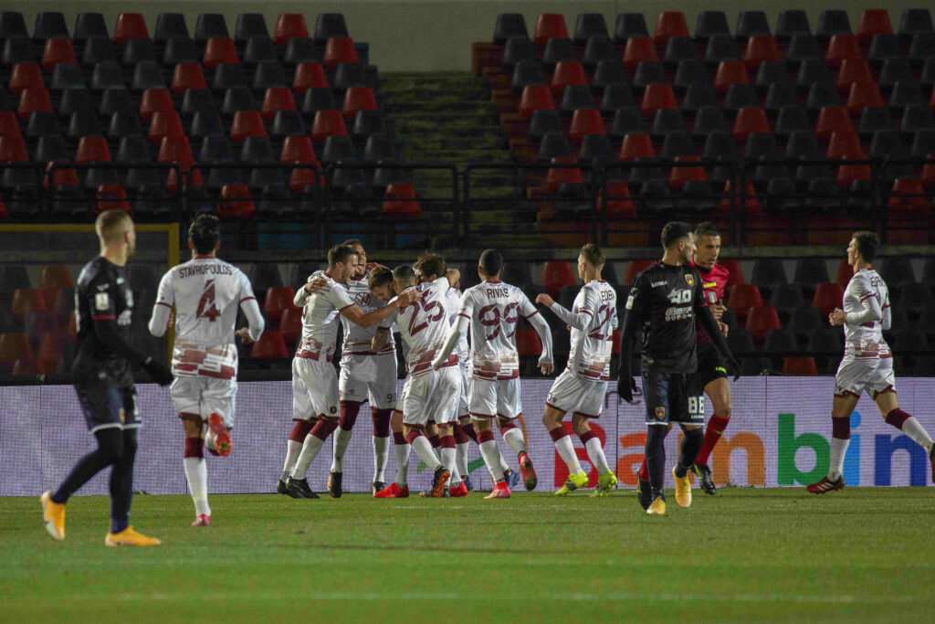 Serie B, pari show nel derby calabro tra Cosenza e Reggina