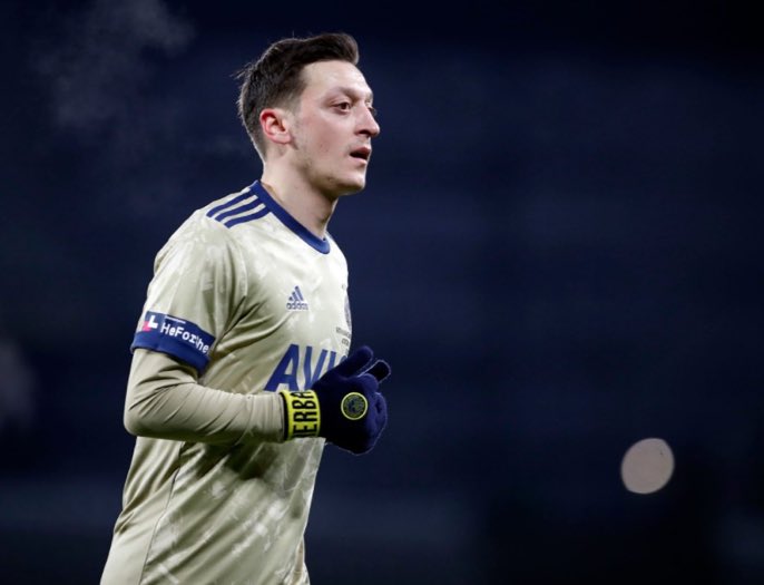 Süper Lig, Özil trascina il Fenerbahce alla vittoria