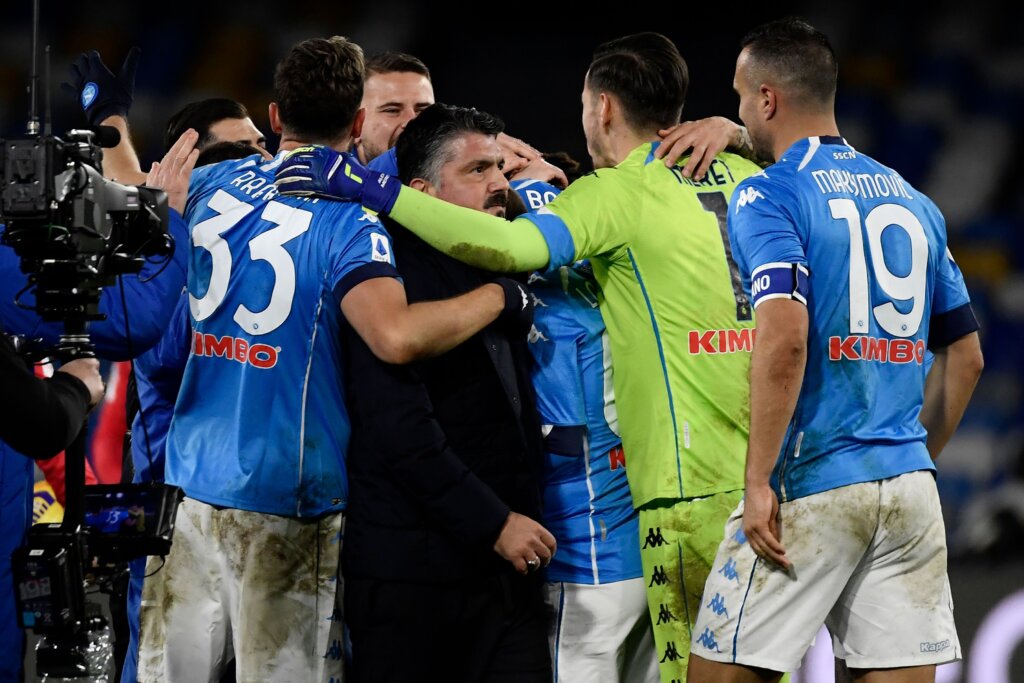 Napoli, il gruppo è con Gattuso e davanti inciampano. Perché non sognare?