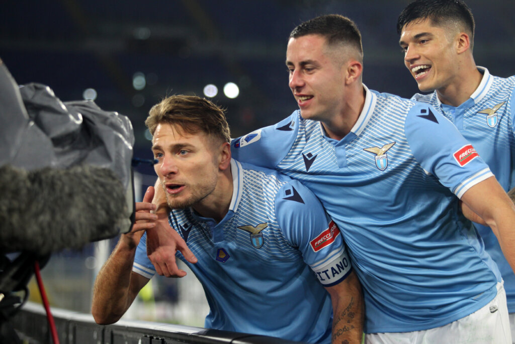 Lazio-Cagliari 1-0, ai biancocelesti basta Immobile per agganciare la Roma al quarto posto