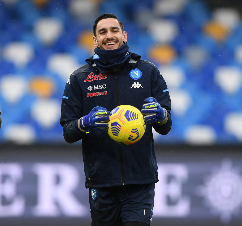 Napoli, tegola nel riscaldamento: non ce la fa Ospina gioca Meret