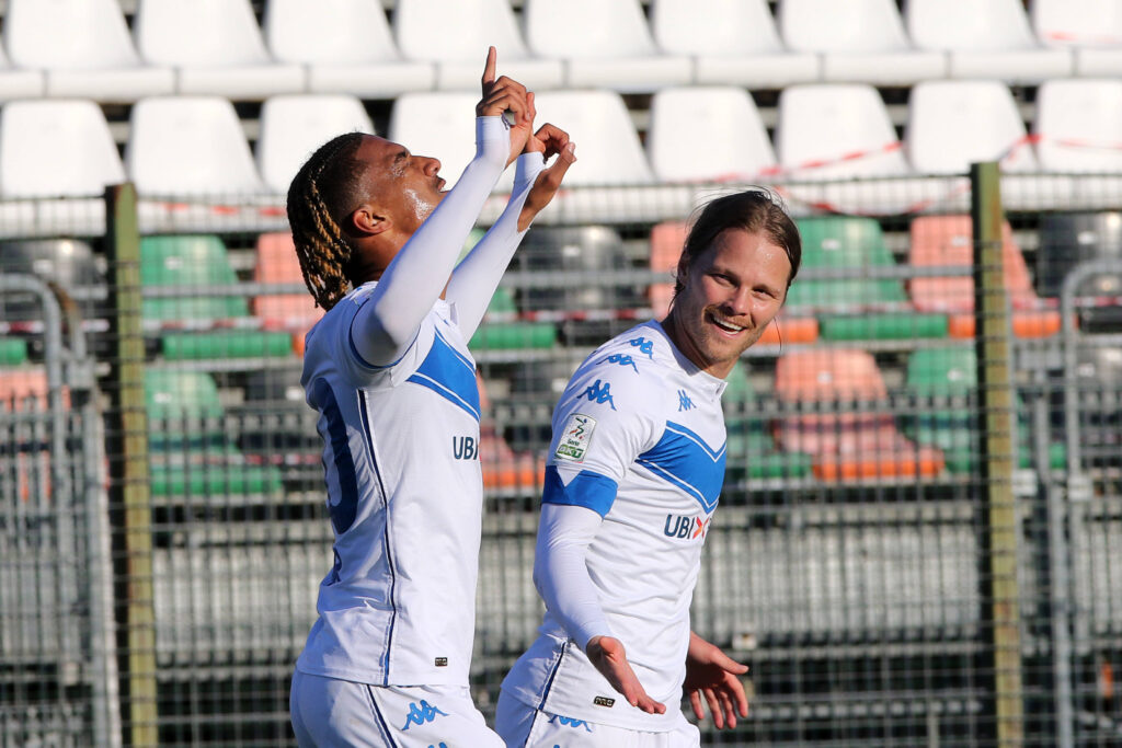 Serie B, Aye trascina il Brescia: Venezia al tappeto