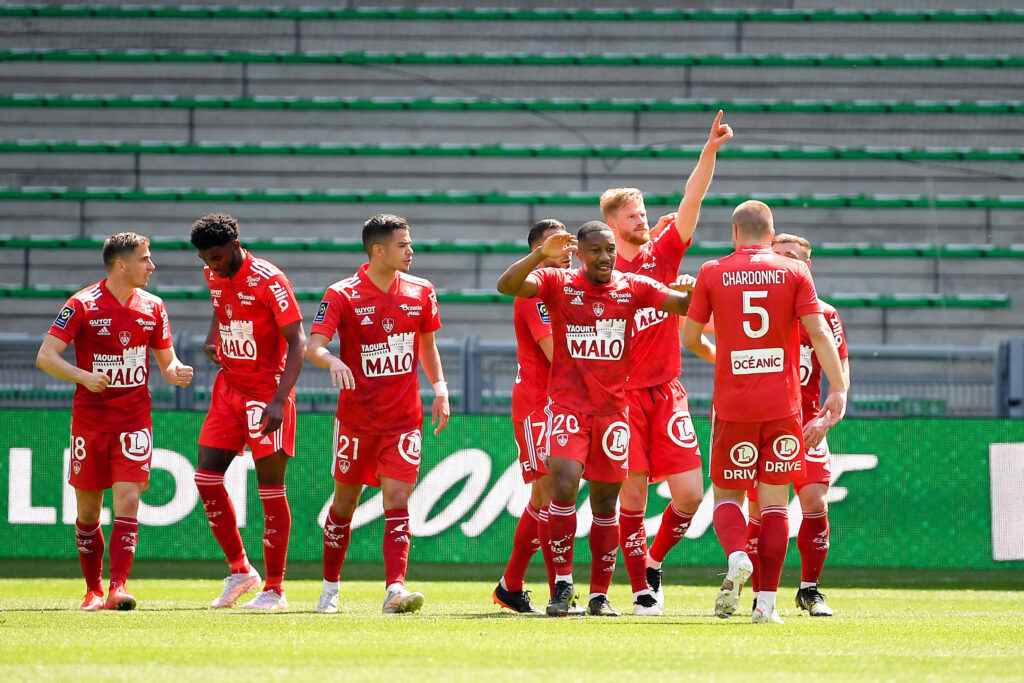 Ligue 1, la doppietta di Charbonnier avvicina il Brest alla salvezza