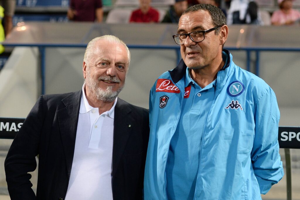 Napoli, De Laurentiis in contatto con Sarri per riportarlo in azzurro