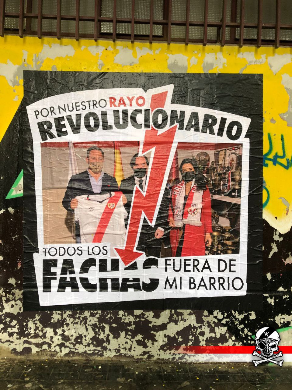 Il manifesto dei tifosi del Rayo Vallecano contro Vox