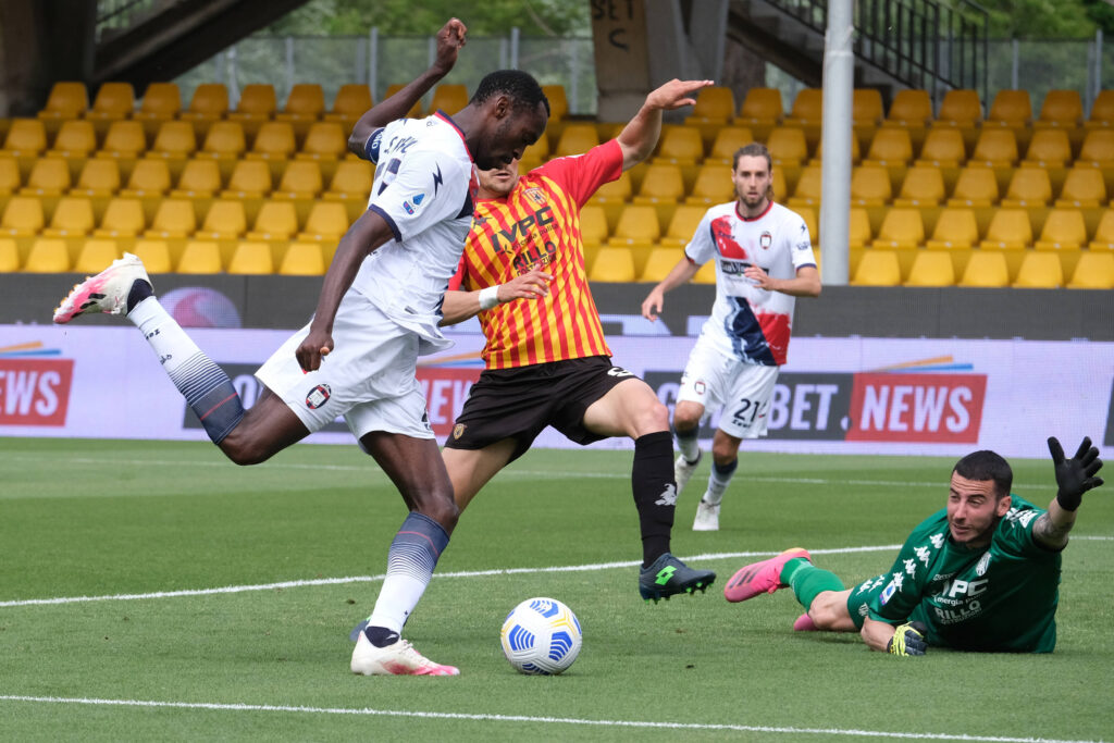 Benevento-Crotone 1-1, incubo Simy. Ora è durissima per Inzaghi