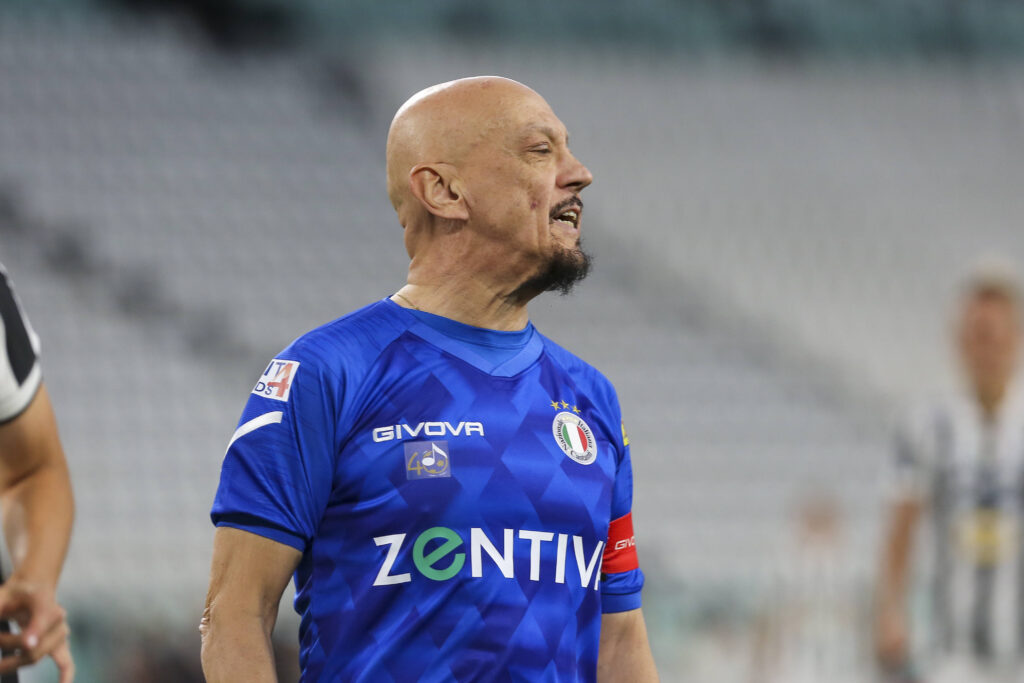 Enrico Ruggeri debutta con la maglia del Sona. Battuto record mondiale