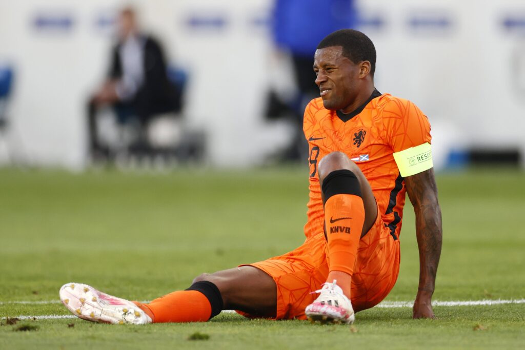 Wijnaldum, Barcellona e Psg aspettano la risposta dell’olandese
