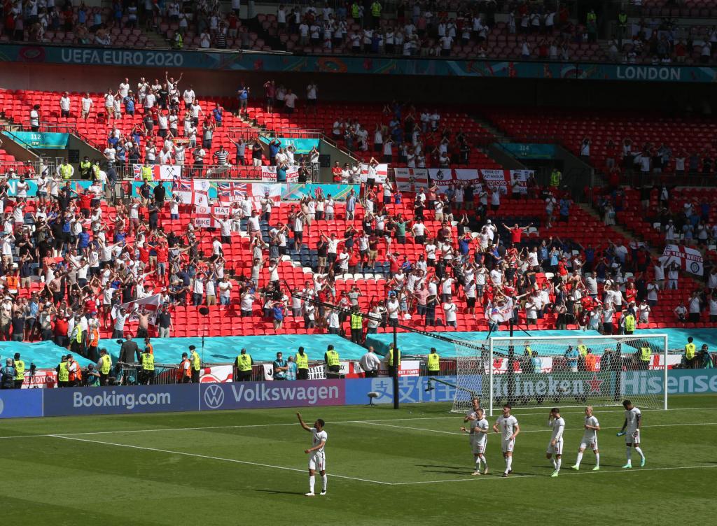 Euro2020, tifosi inglese precipita dalle tribune di Wembley. E’ grave