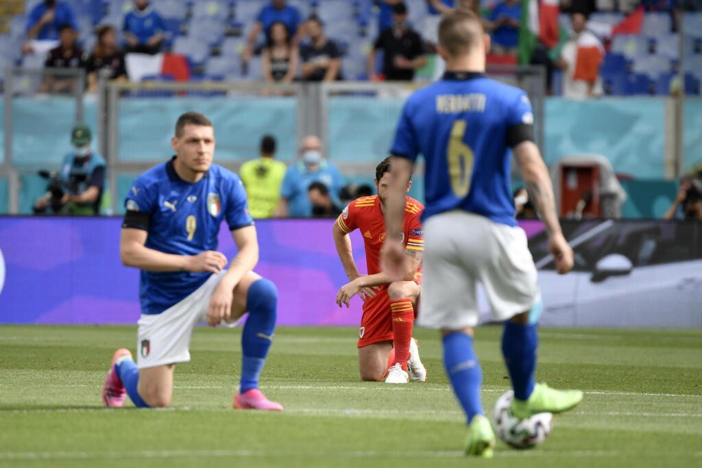 Italia-Austria, entrambe le squadre non si inginocchieranno prima del match