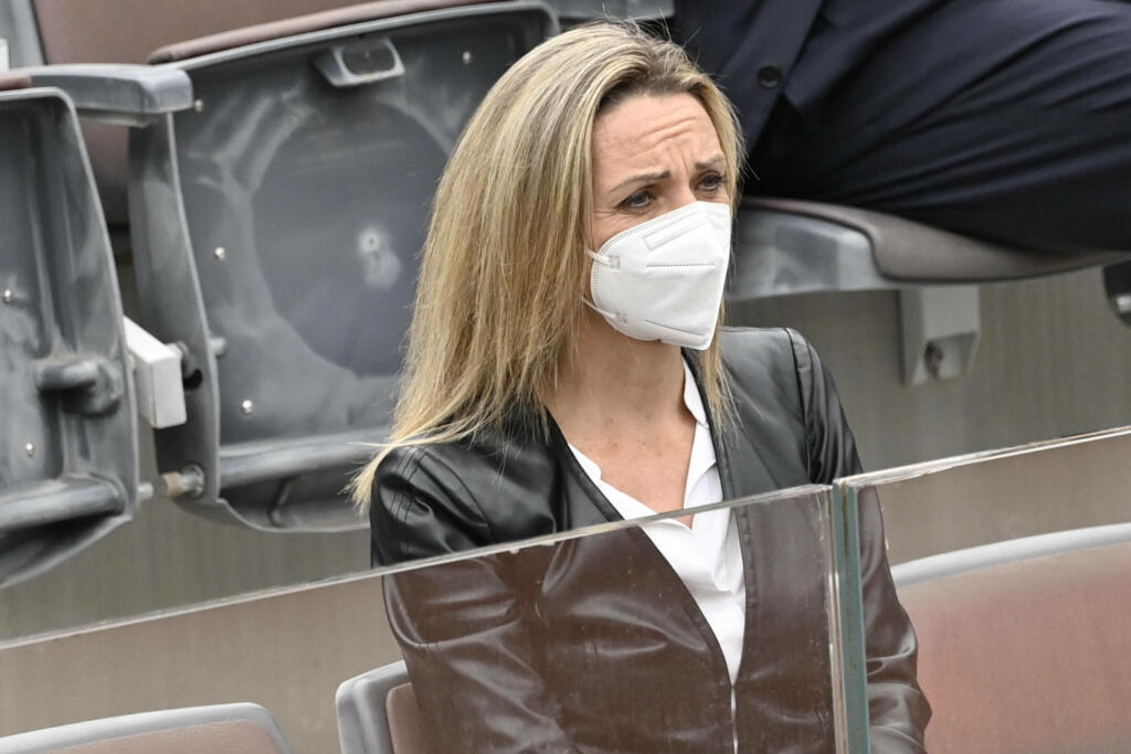 Riapertura degli stadi, Vezzali: “Dare percentuali non rispetta i tifosi”