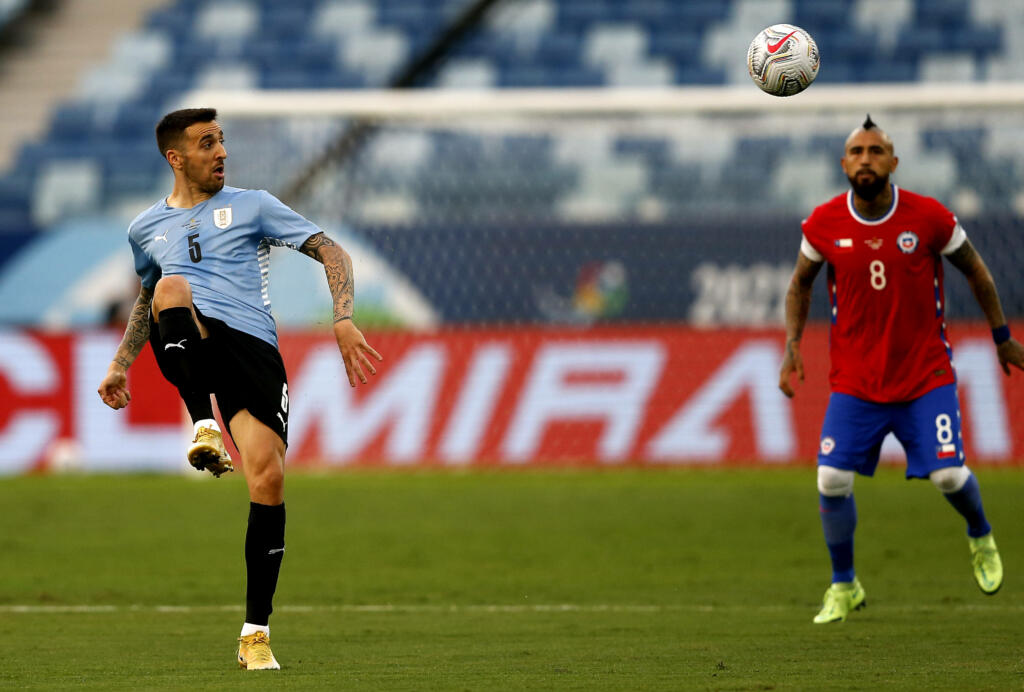 Napoli, il punto sul mercato: ipotesi Vecino per il centrocampo