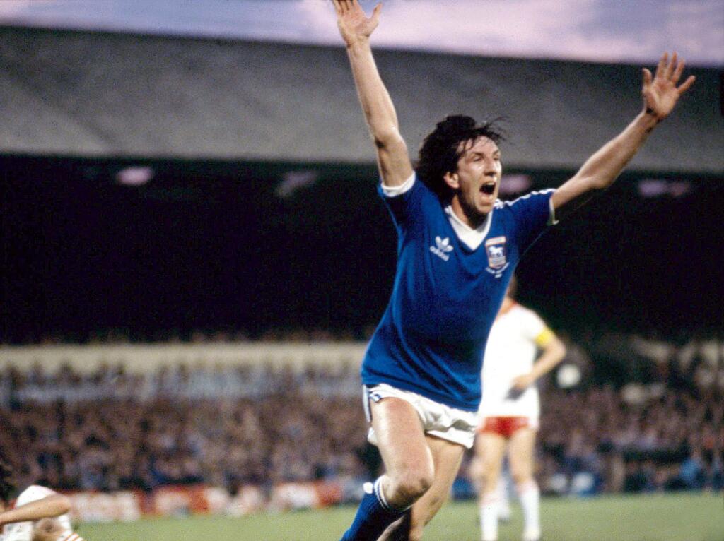 Inghilterra in lutto: muore l’ex Nazionale Paul Mariner
