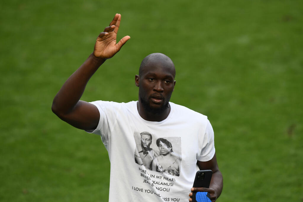 Lukaku: visite mediche completate, stasera è atteso a Londra