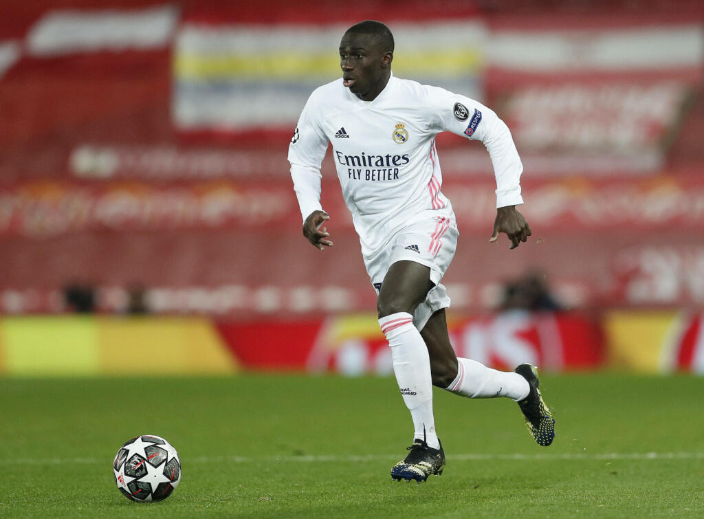Real Madrid, arriva il responso dell’infortunio di Mendy: out 3 settimane