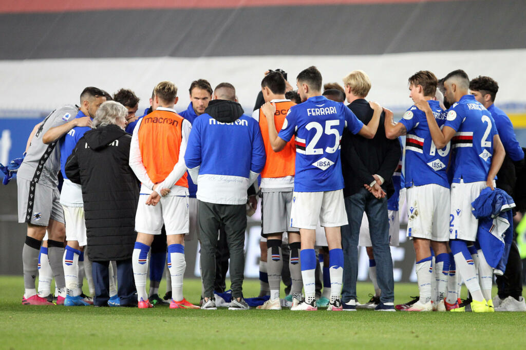 Sampdoria, i tifosi protestano contro la capienza al 50%