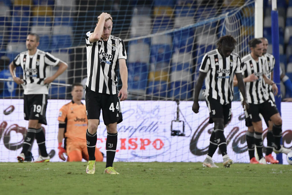 Juventus: i tifosi non ci stanno, contestazione fuori lo Stadium