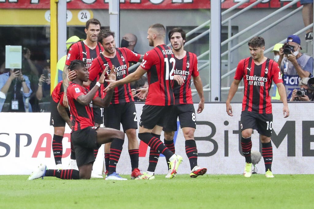 Milan-Lazio 2-0, Leao e Ibra lanciano il Diavolo