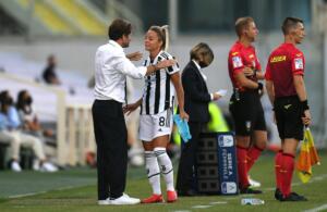 Sassuolo e Juventus Woman sempre capoliste. Il Milan di Ganz insegue, l'Inter di Rita Guarino cade a Pomigliano d'Arco.