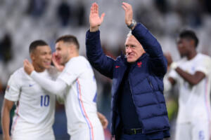 Grande serata per Didier Deschamps, che alza il secondo trofeo da coach della nazionale francese: carattere testa e qualità per i suoi ragazzi.