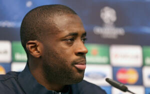 Yaya Touré, tramite Twitter, proclama tutta la sua disponibilità ad aiutare il Barcellona, in una crisi che pare senza fine.