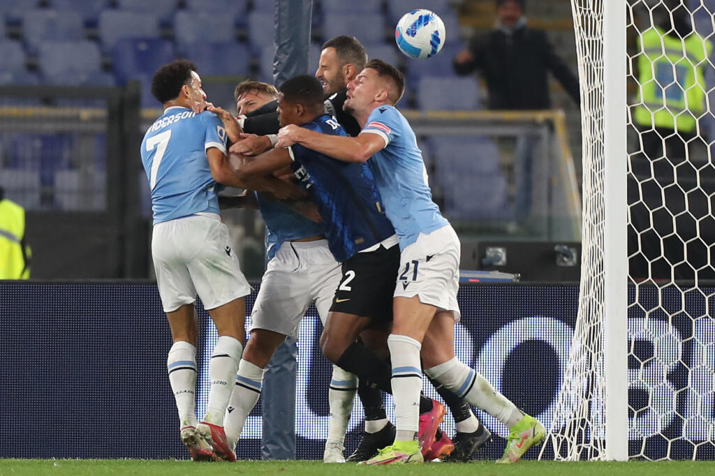 Lazio-Inter: insulti razzisti a Dumfries, possibile Daspo all’autore