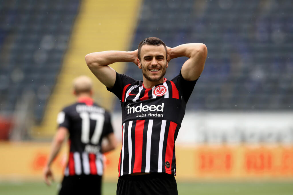 Inter, senti il Ds dell’Eintracht: “Kostic non andrà via a gennaio”