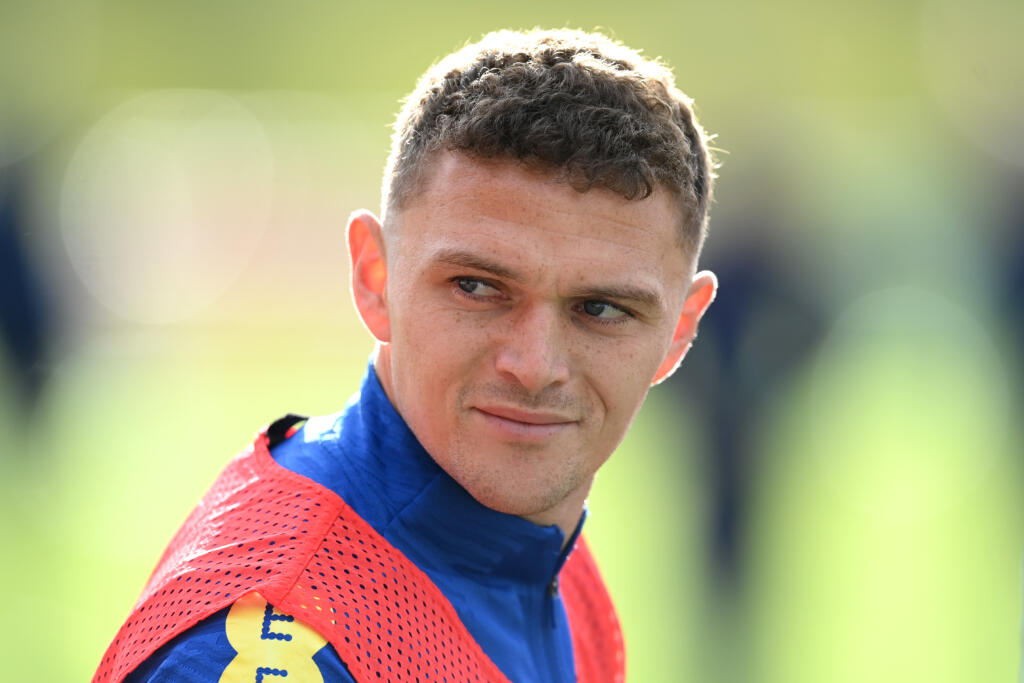 Atletico Madrid, distorsione alla spalla per Trippier: incerto il suo rientro