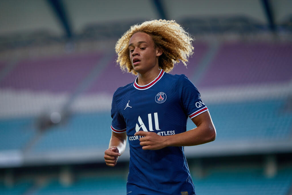 Psg, Xavi Simons e Kari possono lasciare a parametro zero