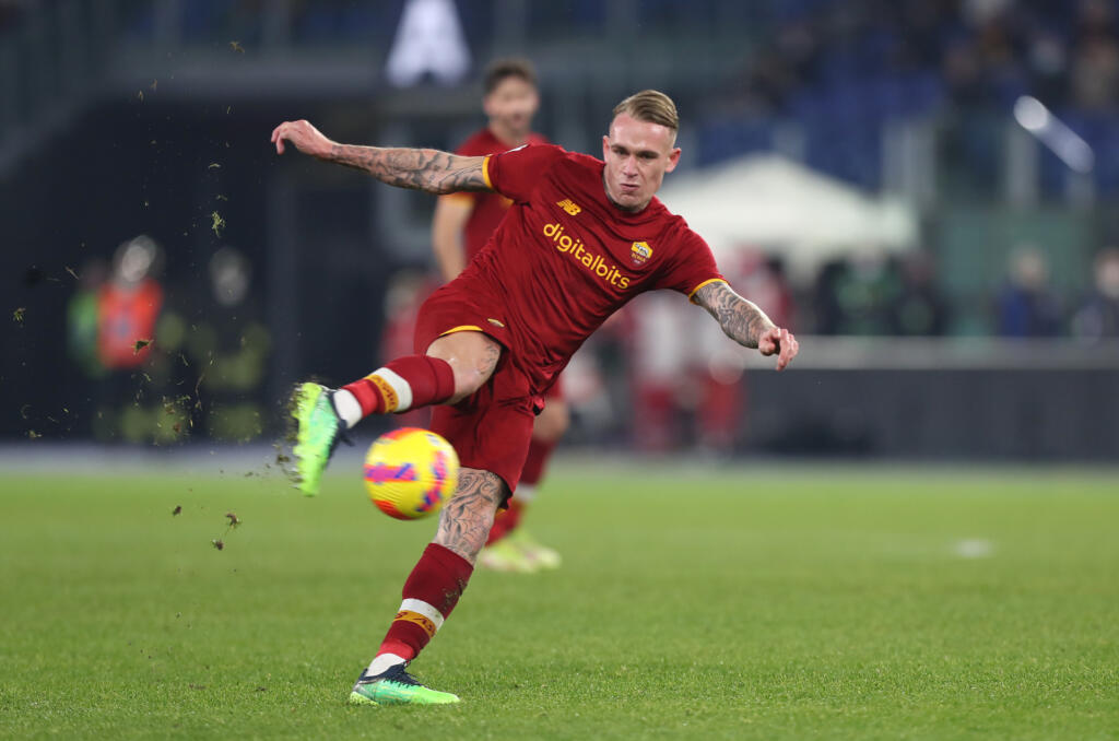 Roma, Karsdorp: “Prima mi piaceva uscire uscire a bere, Mourinho mi rende migliore”