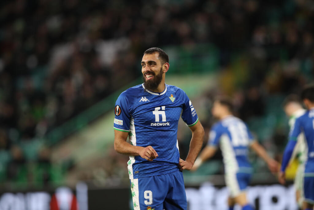 Betis, ufficiale: Borja Iglesias rinnova fino al 2026