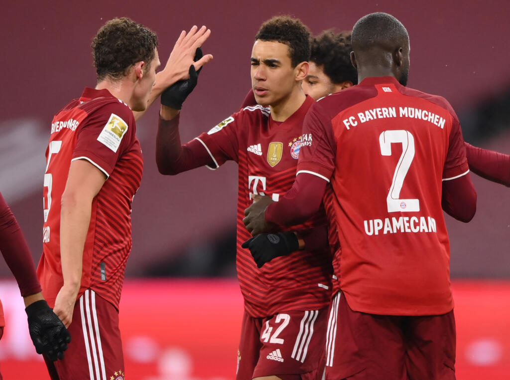 Bundesliga, Bayern rimonta e prove di fuga: il Borussia pareggia col Bochum
