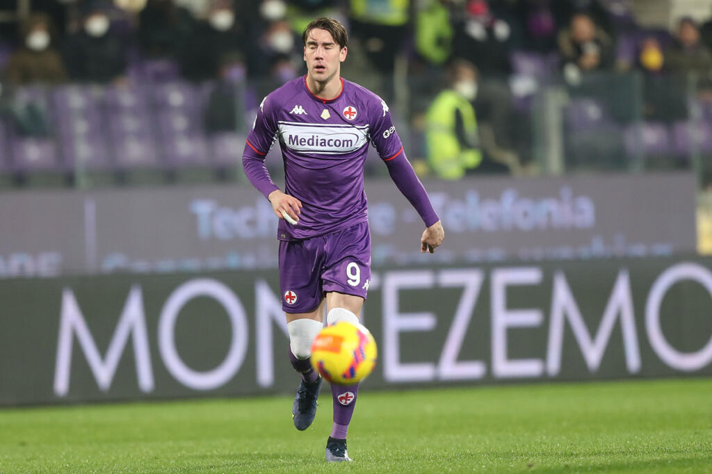 Fiorentina, accettata l’offerta per Vlahovic. Ma lui si è accordato con la Juve per il 2023