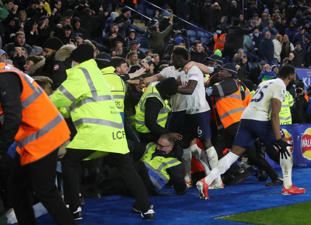 Tottenham, tifoso arrestato per aver sputato su uno steward