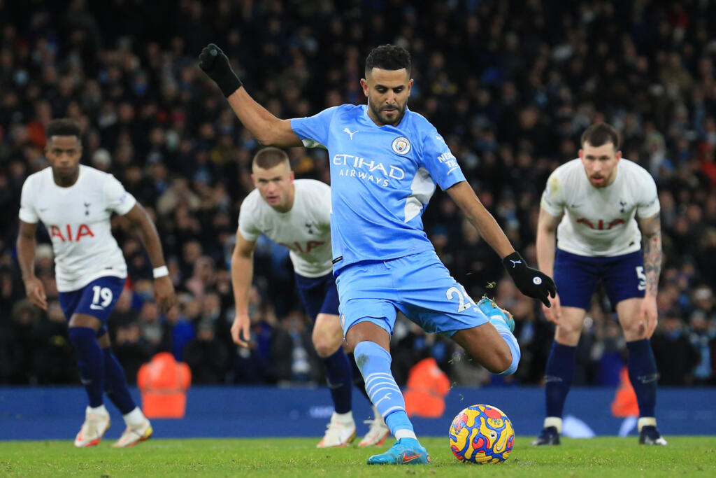 Nati oggi: Riyad Mahrez, estro tra Leicester e City