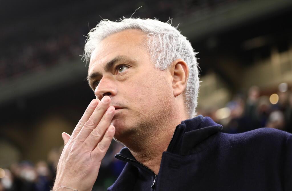 Roma, Mourinho: “Sanchez ha fatto un gran gol, ma era irregolare”