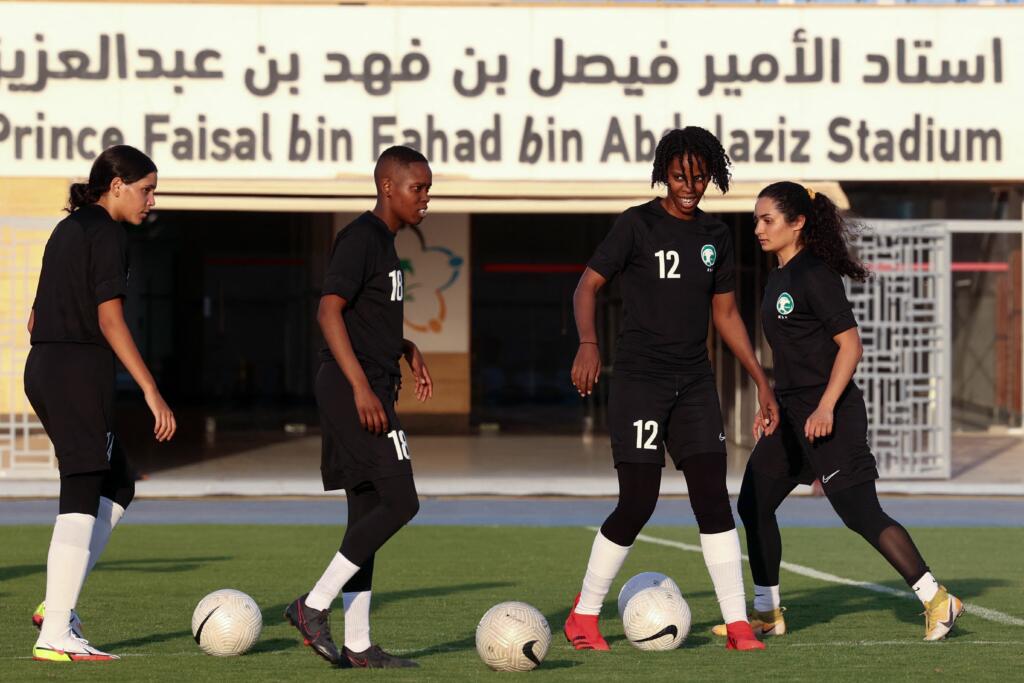 Calcio Femminile, storica vittoria all’esordio per l’Arabia Saudita