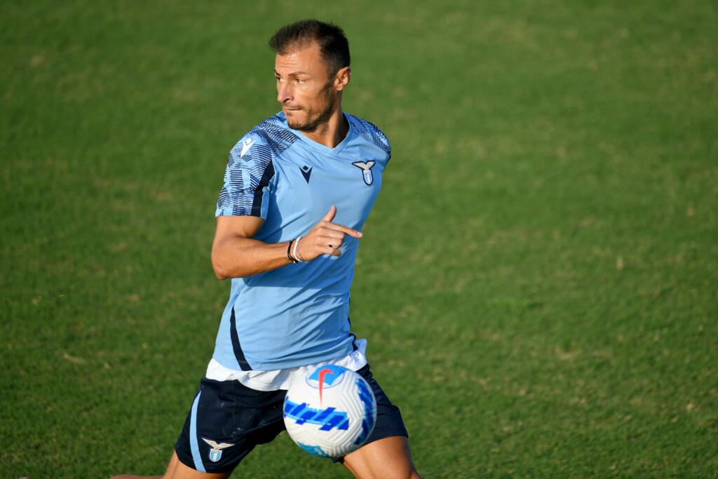 Lazio, Radu non recupera. Il difensore salta il Derby con la Roma